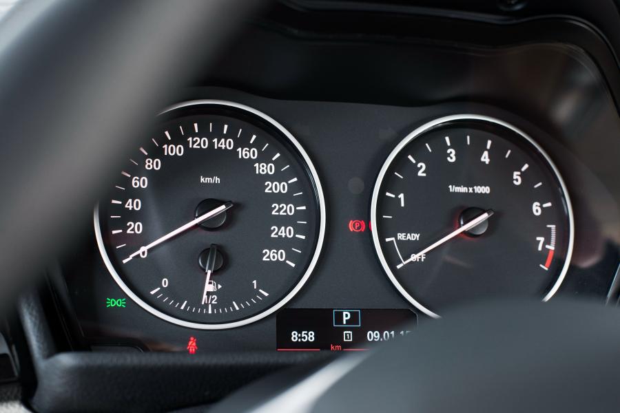  BMW 218i Active Tourer Luxury Line 2015 года  (ZA) (фото 19 из 30)